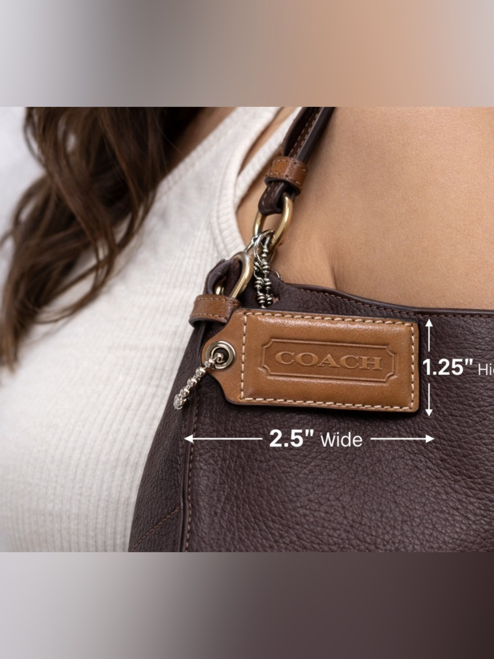 COACH LEATHER TAG
Classic Brown • Signature Look
Authentic • Must-Have Accessory